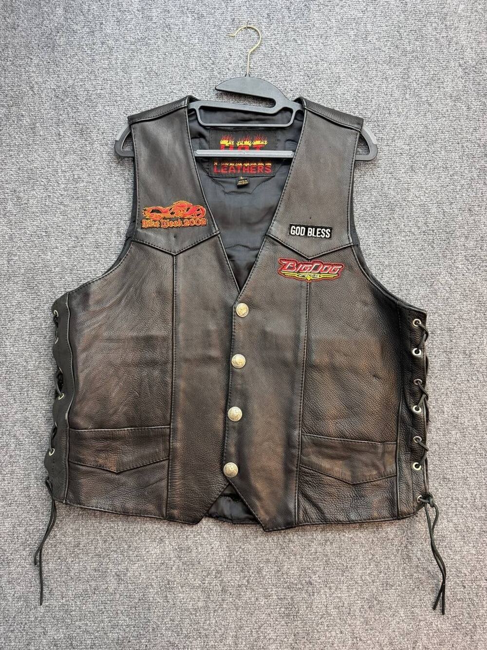 HOT Leathers Men’s L Black Leather Biker Vest Big Dog Bike Week 2002 Patches